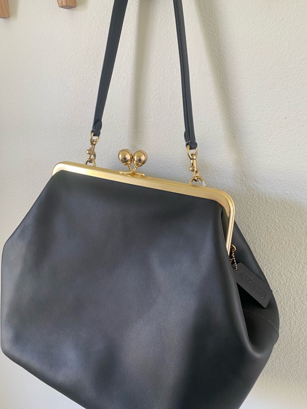 Coach The Kisslock Frame Bag Limited Re-Edition 1969 Large Black Brass - Picture 4 of 15